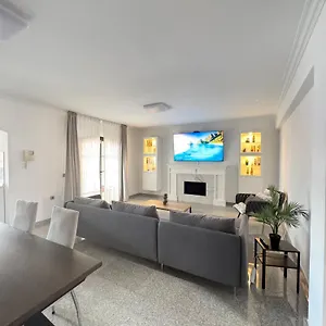 Bajo El Mar Villa